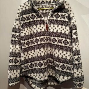 Cabela's Black and White Zip Up Sweater
